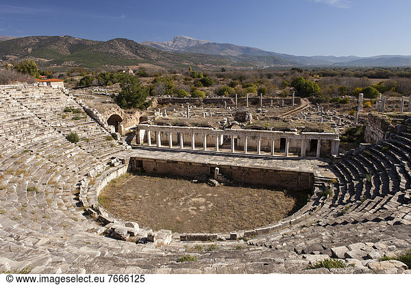 Theater in der antiken Stadt Aphrodisias  heutige Stadt Geyre  Türkei