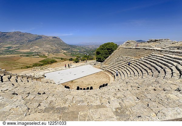 Theater von Segesta  griechische Tempelanlage Segesta  Provinz Trapani  Sizilien  Italien  Europa