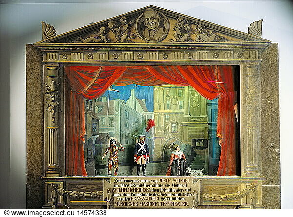 theatre  puppet theatre  marionettes  display in memory of the Munich Marionette Theatre of Josef 'Papa' Schmid  arranged 1912  Stadtmuseum  Munich