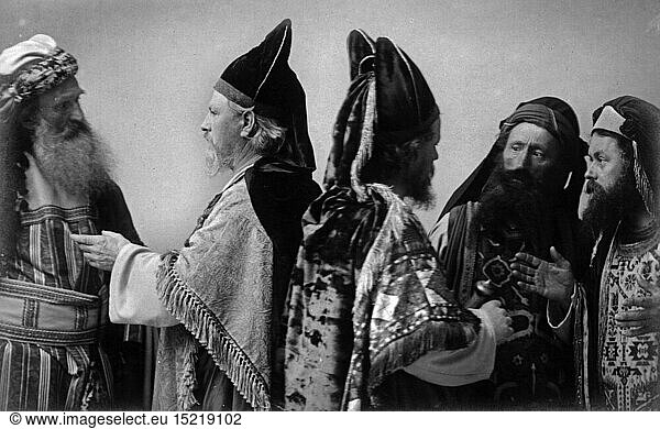 theatre / theater  Passion plays  Oberammergau 1910  priests and Pharisees  picture postcard  F. Bruckmann  Munich  1910