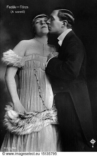 theatre / theater  turn of the century  Sari Fedak  Jenoe Toerzs  picture postcard  Budapest  1917
