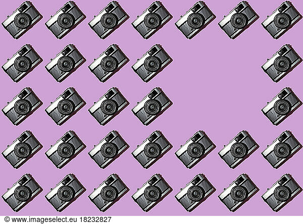 Three dimensional pattern of rows of cameras with single blank spot