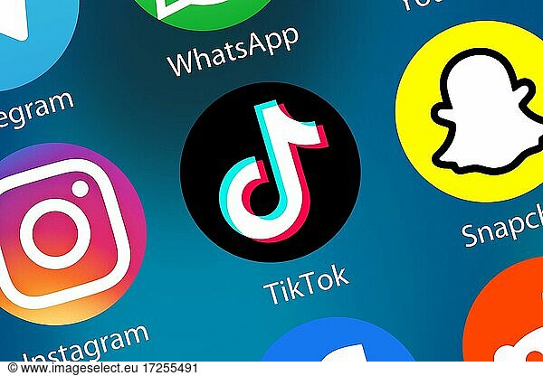 TikTok Tik Tok Logo soziale Medien Icon soziales Netzwerk im Internet Hintergrund in Deutschland