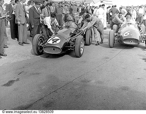 Tony Rudd und Peter Collins in ihren Maseratis.