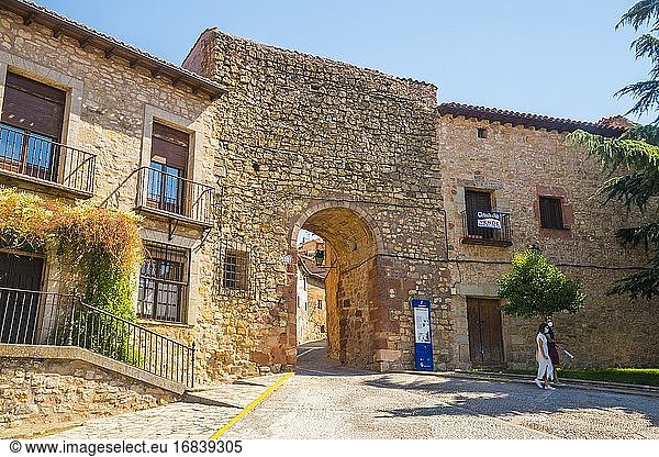 Tor Portal Mayor. Sig?enza  Provinz Guadalajara  Kastilien-La Mancha  Spanien.