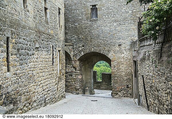 Tor  Porte d'Aude  Carcassonne  Languedoc-Roussilion  Aude  France  Europe