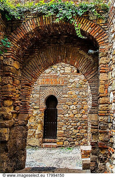Torbögen  Alcazaba  Malaga  Malaga  Andalusien  Spanien  Europa