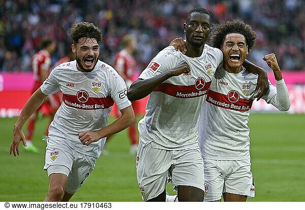 Torjubel bei Enzo Millot VfB Stuttgart (08)  Serhou Guirassy VfB Stuttgart (09)  Lilian Egloff VfB Stuttgart (25)  Allianz Arena  München  Bayern  Deutschland  Europa