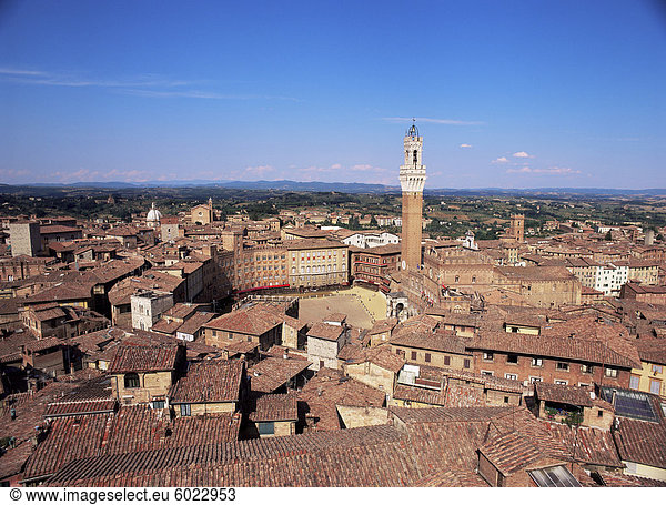 Torre del Mangia  Piazza del Campo  UNESCO Weltkulturerbe  Siena  Toskana  Italien  Europa