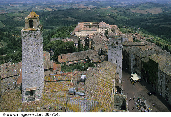 Toskana San Gimignano Blick von Torre Grossa über Piazza della Cisterna