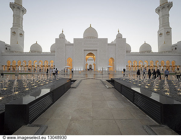 Tourists at Sheikh Zayed Mosque
