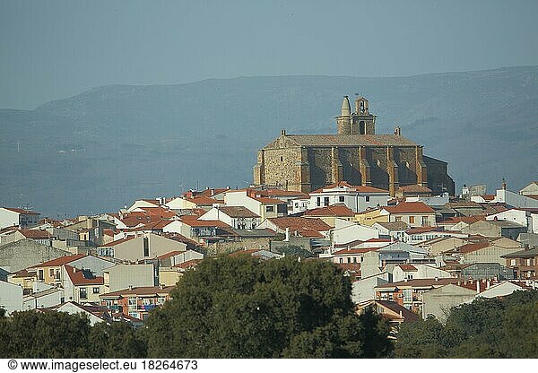 Townscape with Iglesia de San Juan Bautista in Malpartida de Plasencia  Extremadura  Spain  Europe