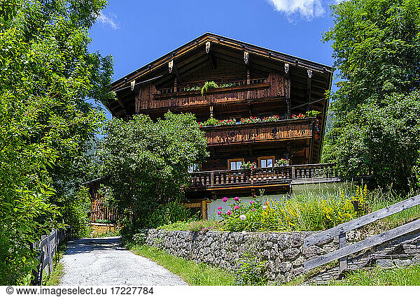 Traditional wooden houses in Alpbach  Tyrol  Austria