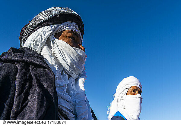Traditionell gekleidete Tuaregs  Oase von Timia  Air Mountains  Niger  Afrika