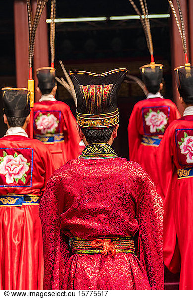 Traditionelle chinesische Theateraufführung im Tempel  Peking  China