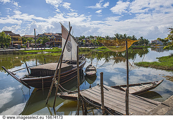 traditionelle Fischerboote in Hoi An