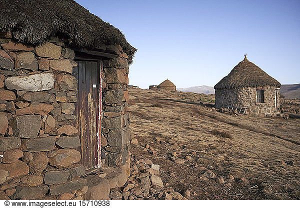 Traditionelle Steinhäuser in Lesotho