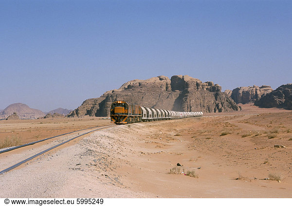Train Railway in der Wüste  Shoubek  Jordanien  Naher Osten
