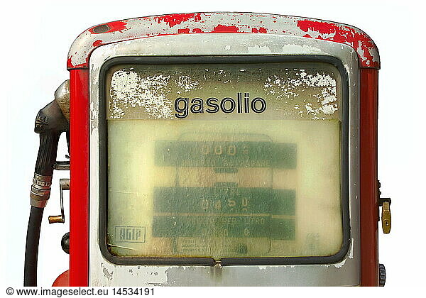 transport / transportation  car  petrol station  AGIP petrol pump  Italy  circa 1972