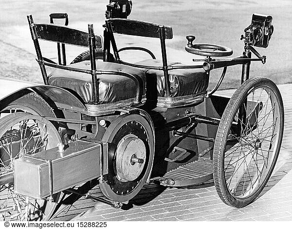 transport / transportation  car  vehicle variants  Leon Bollee 3 HP Voiturette  year of construction: 1896  partial view  automobile museum Torino  Italy  1960s