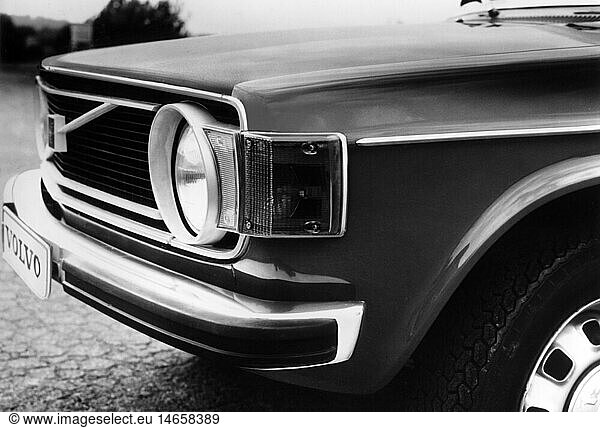 transport / transportation  cars  vehicle variants  Volvo 140  1973  detail  headlight and flashlight  light  1970s  Sweden  Germany  20th century  historic  historical