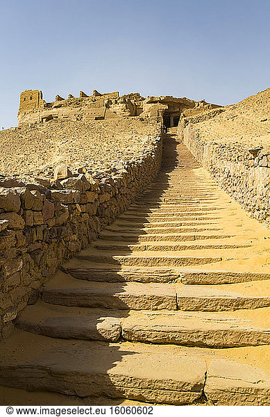 Treppe zu den Gräbern  Altes Königreich  Gräber der Adeligen; Assuan  Ägypten