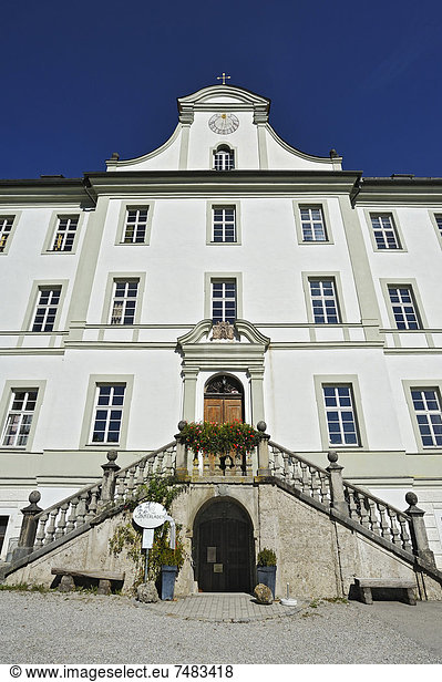 Treppe zum Kloster Schäftlarn  Schäftlarn  Bayern  Deutschland  Europa
