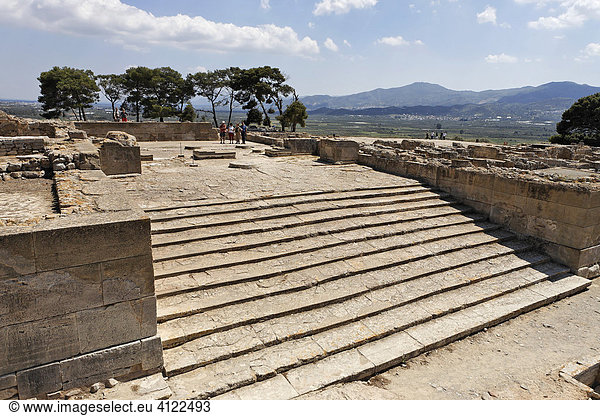 Treppenanlage des minoischen Palastes von Phaistos (Festos)  Kreta  Griechenland
