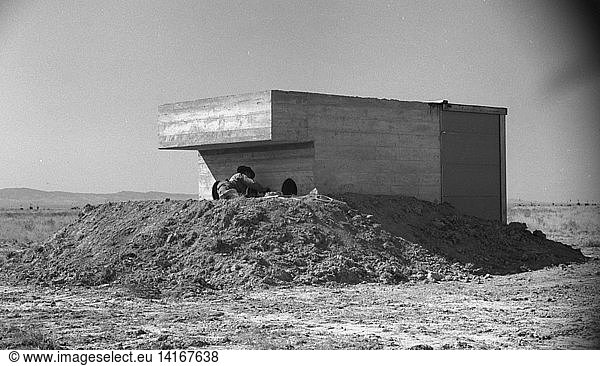 Trinity Test Site Trinity Test Site, Manhattan Project,1944,1945 ...