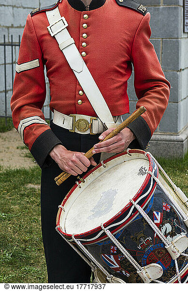 Trommler an der Fort Henry National Historic Site in Kingston  Ontario  Kanada; Kingston  Ontario  Kanada