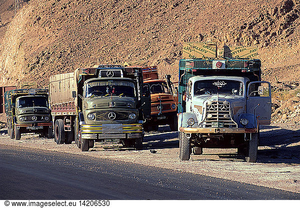 Trucks direct to Jeddah  Saudi Arabia  Middle East