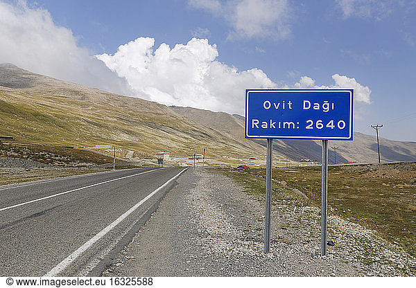 Turkey  Black Sea Region  Ovit mountain pass