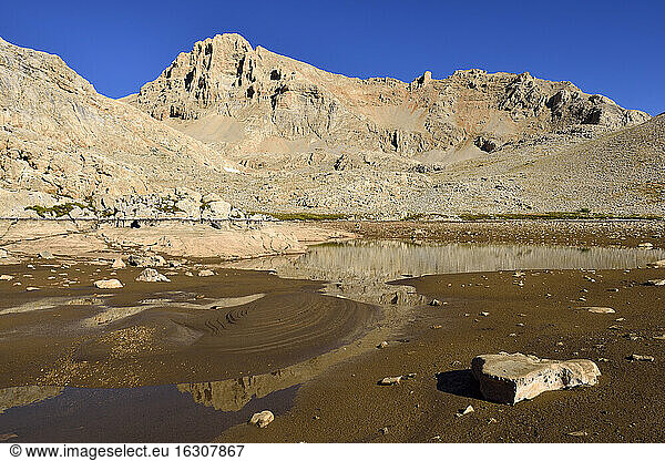 Turkey  High or Anti-Taurus Mountains  Aladaglar National Park  Yedigoeller Plateau  pond
