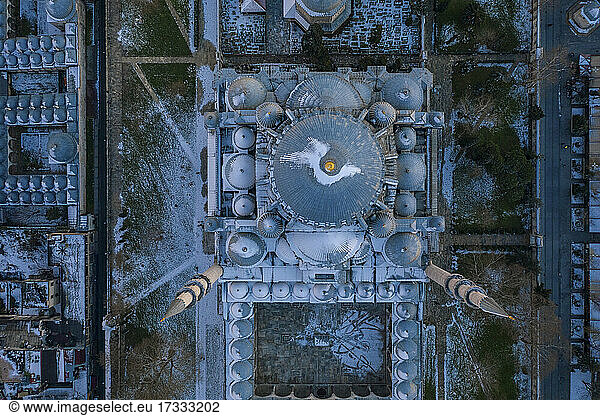 Turkey  Istanbul  Aerial view of Suleymaniye Mosque in winter