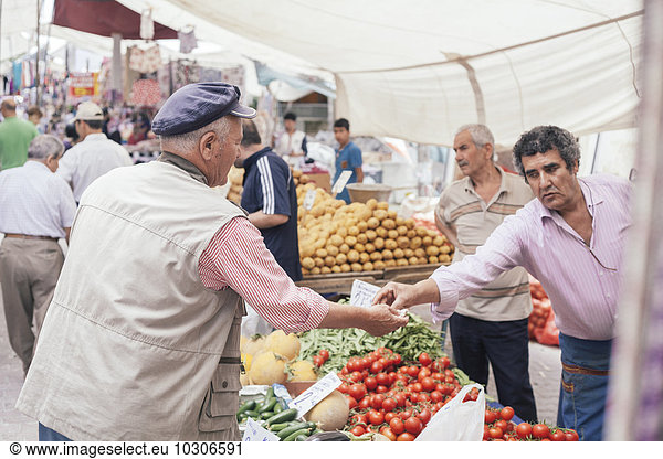 Turkey  Istanbul  vegetable stand at street market