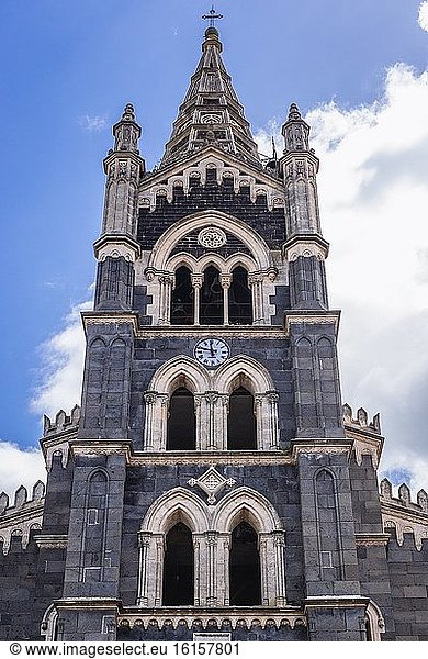 Turm der kleinen Basilika Santa Maria Assunta in der Stadt und Gemeinde Randazzo in der Metropolitanstadt Catania  Sizilien  Süditalien.