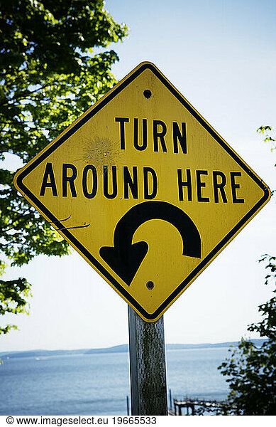 Turn around here sign.