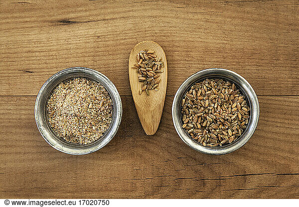 Two bowls of grunkern spelt
