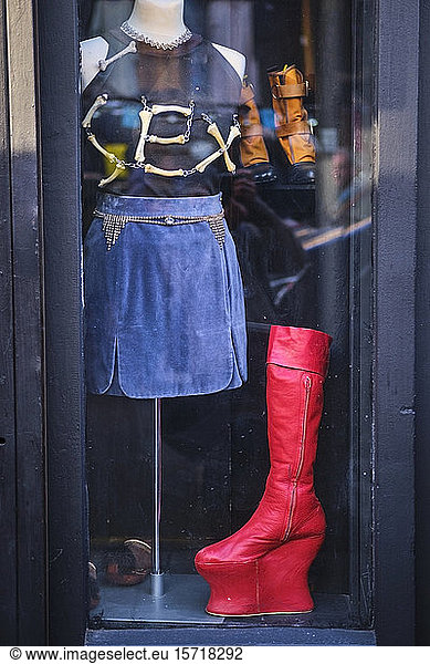 UK  England  London  Window display of clothing store on Portobello Road