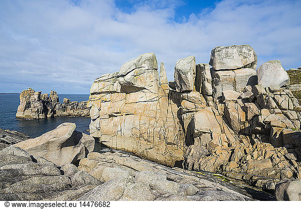 UK  England  Scilly-Inseln  Riesige Granitfelsen auf St. Mary's