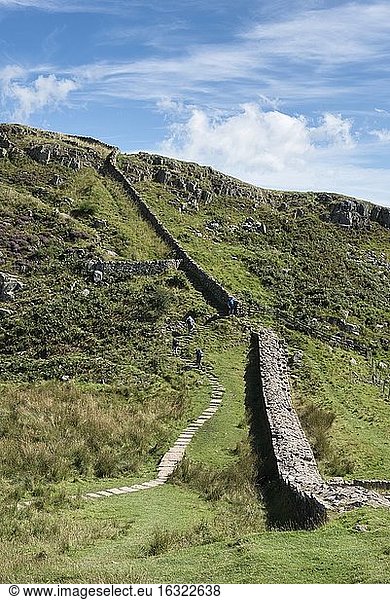 UK  Northumberland  Haltwhistle  hiking trail beside Hadrian's Wall