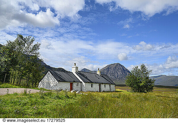 UK  Scotland  Black Rock Cottage at entrance of Glen Coe