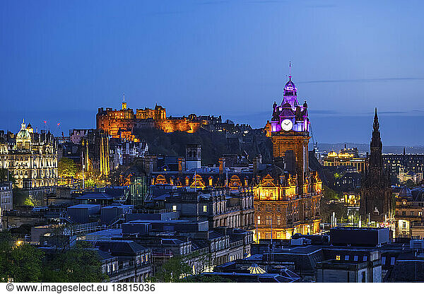 UK  Scotland  Edinburgh  City at dusk with clock tower in background