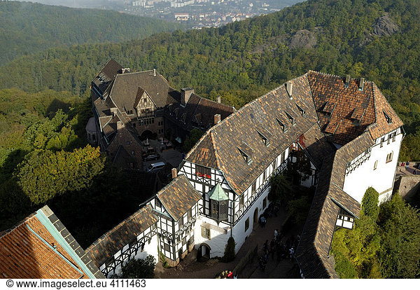 UNESCO-Welterbestätte Wartburg Deutschland  Thüringen Blick auf Burg und Hotel auf der Wartburg
