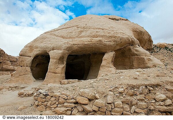Unfertiges Felsengrab  Archäologischer Park Petra  Felsenstadt  Jordanien  Kleinasien  Asien