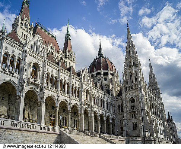 Ungarisches Parlamentsgebäude; Budapest  Budapest  Ungarn