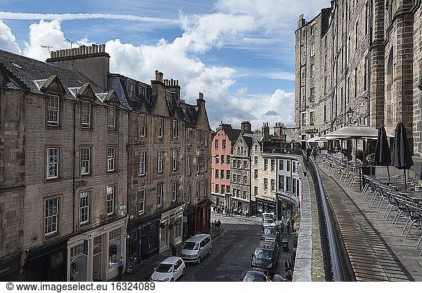 United Kingdom  Scotland  Edinburgh  View from Victoria terrace to Victoria Street in old town