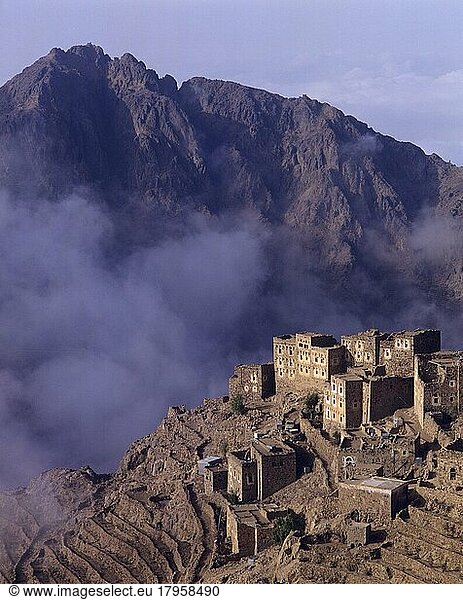 Unzugängliche Bergdörfer wie Schehara sind typisch für den Jemen