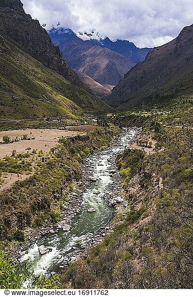 Urubamba-Fluss im Heiligen Tal auf dem Inka-Pfad Tag 1  Region Cusco  Peru