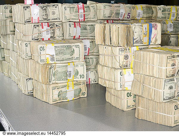 US Bills in Bundles bündelt den Tresorraum der US Federal Reserve Bank of Chicago.
